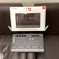 IK Multimedia UNO SYNTH アナログシンセサイザー